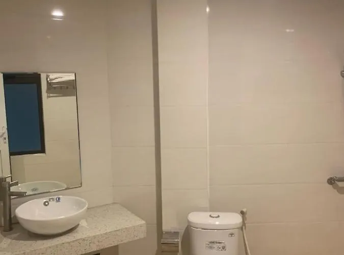 Lavenderhotel 2* Hạ Long